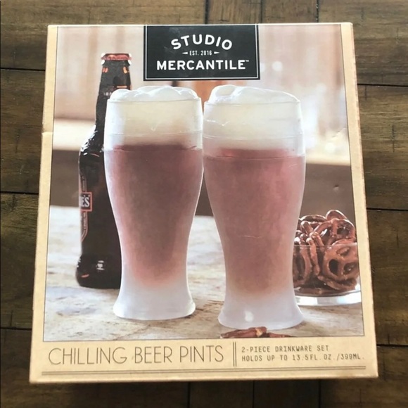 Chilling Beer Pints - Picture 1 of 3